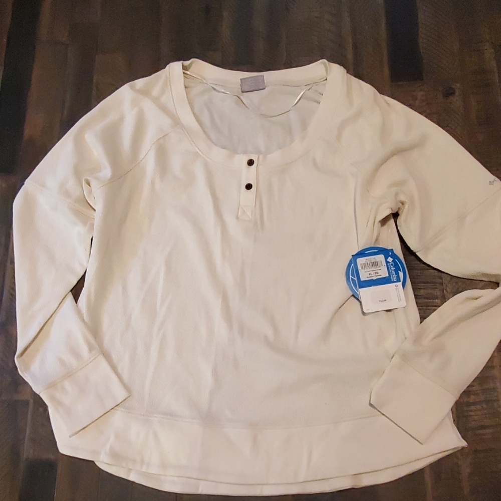 Womens Columbia thermal shirt